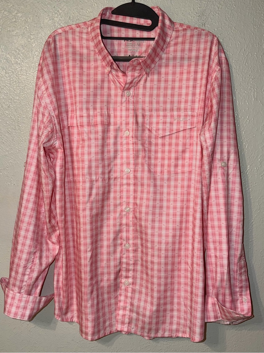 Huk Performance Fabrics Fishing Shirt L/S Roll Tab Pink Fish plaid Vented M